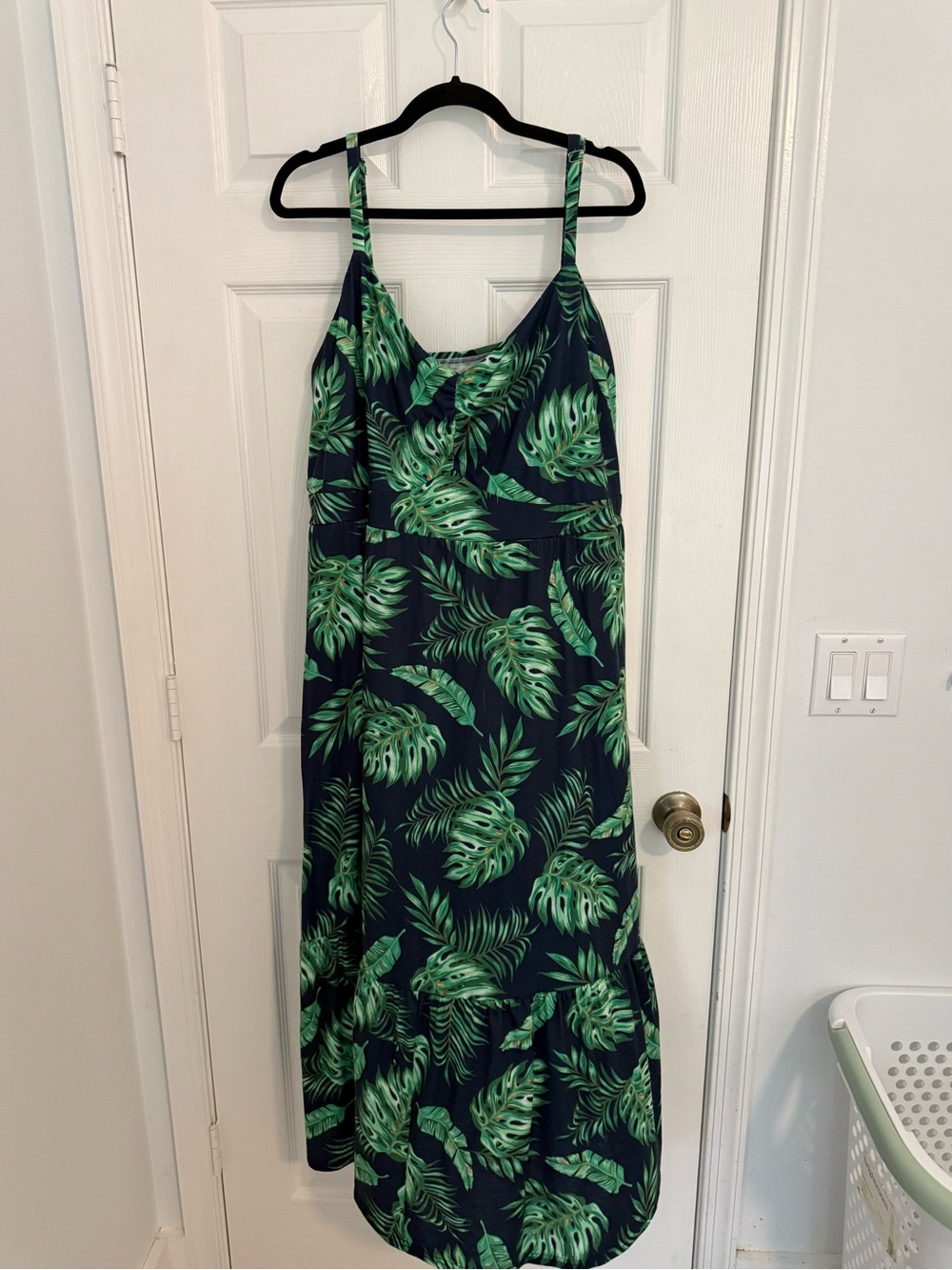 Green Tropical Leaf Maxi Dress - Navy Background